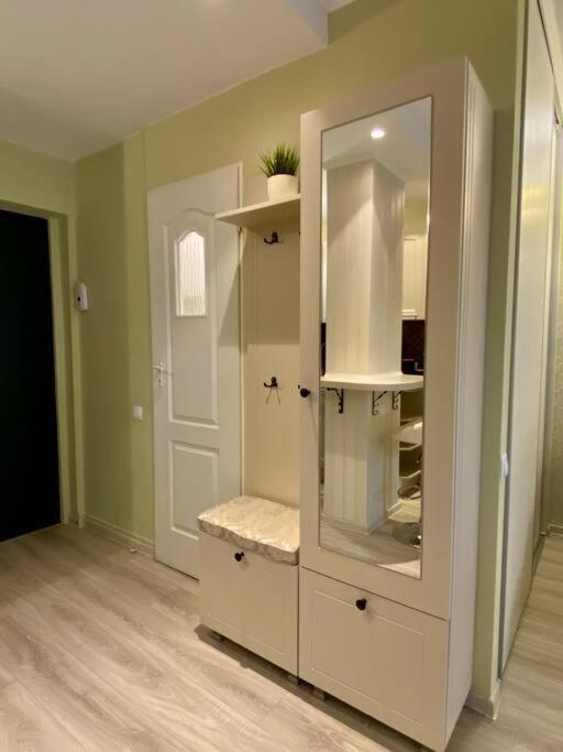 Downtown Studio - Ultra Central With Park View บูคาเรสต์ ภายนอก รูปภาพ
